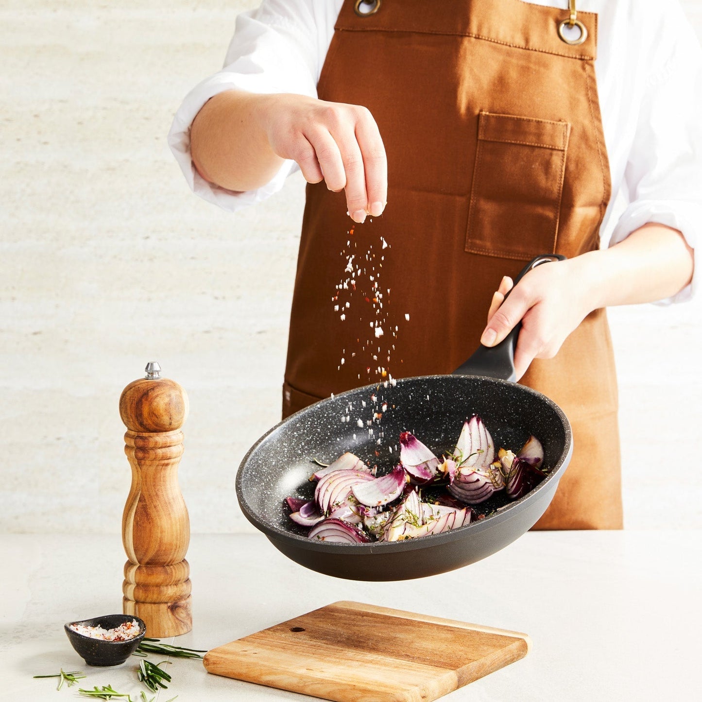 A sleek spiralizer with a vibrant design ready for kitchen use - Baccarat prepare spiraliser