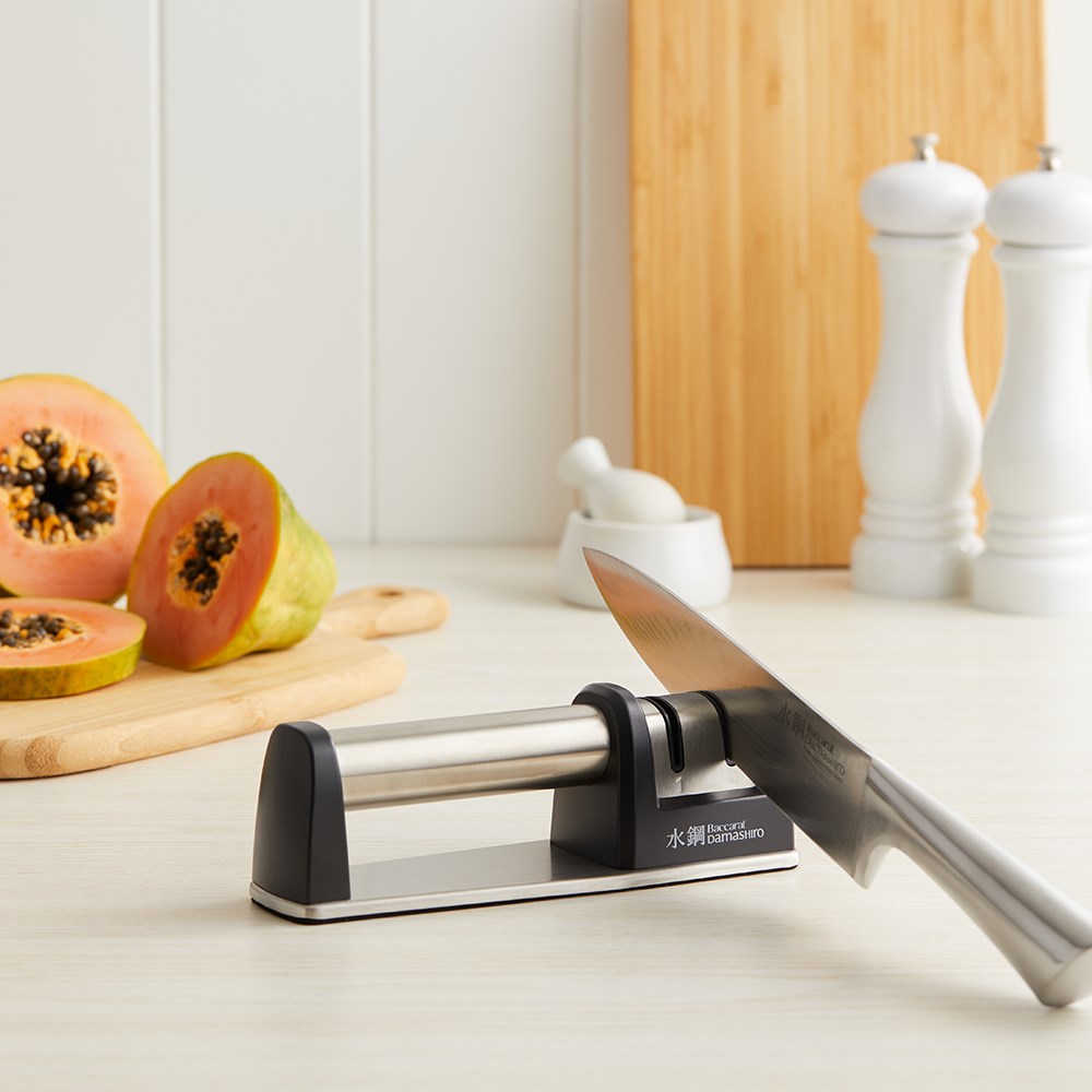 Elegant paring knife with a 9cm blade featuring a sleek design and sharp edge - Baccarat Damashiro