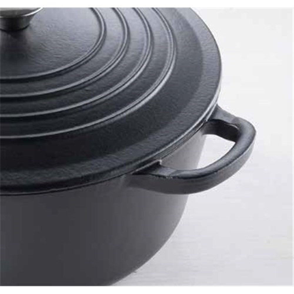 Elegant cast iron round french oven with white flowers and wood accents - Baccarat Le Connoisseur