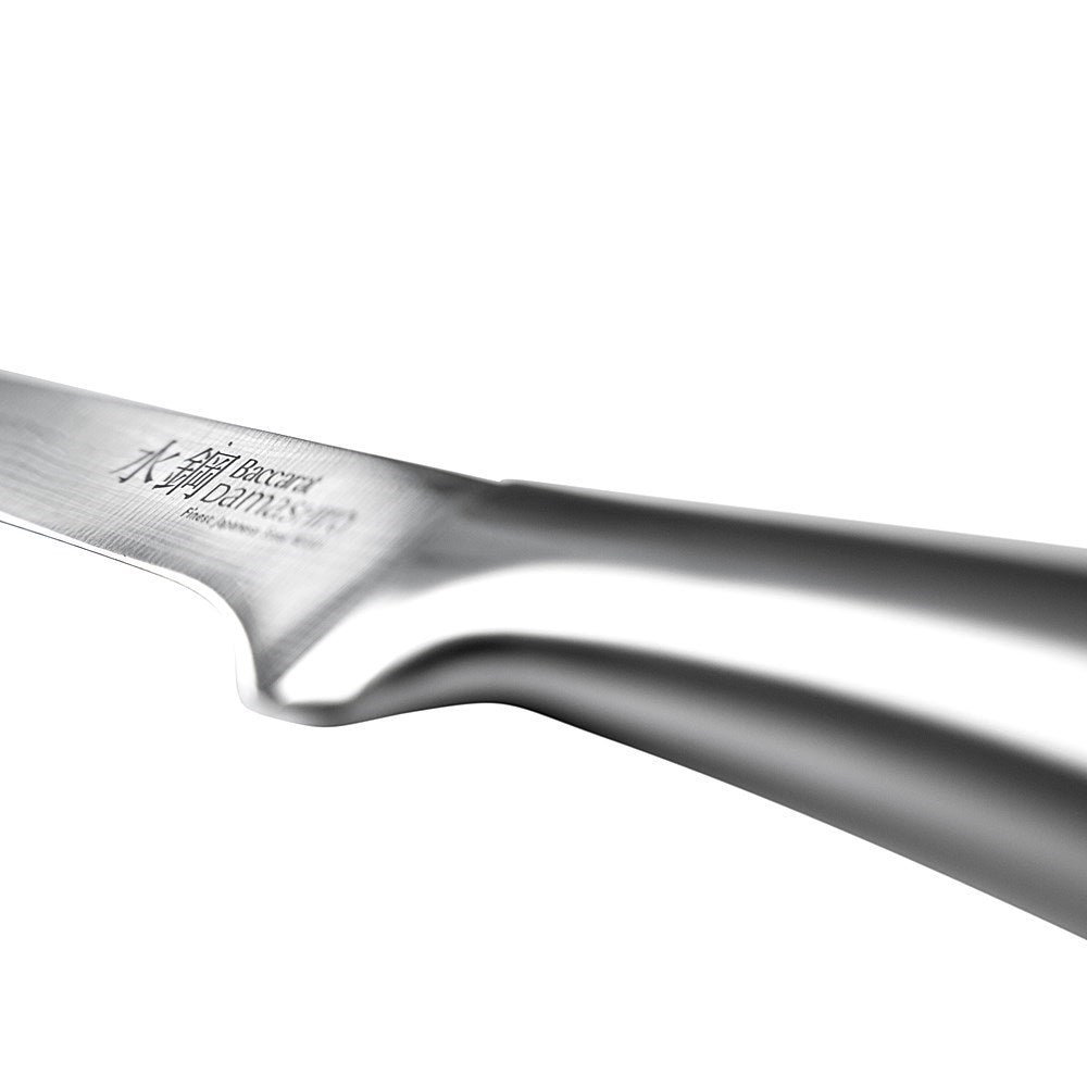 Close-up of Baccarat Damashiro filleting knife 20cm with a comfortable grip ideal for everyday use