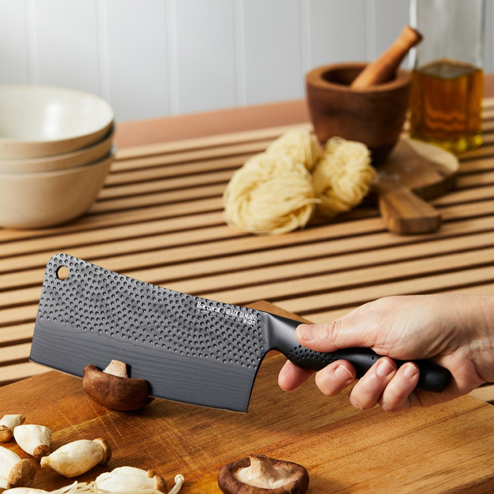 Sharp bread knife with a sleek black handle and black patterned blade - Baccarat ID3 Black Samurai