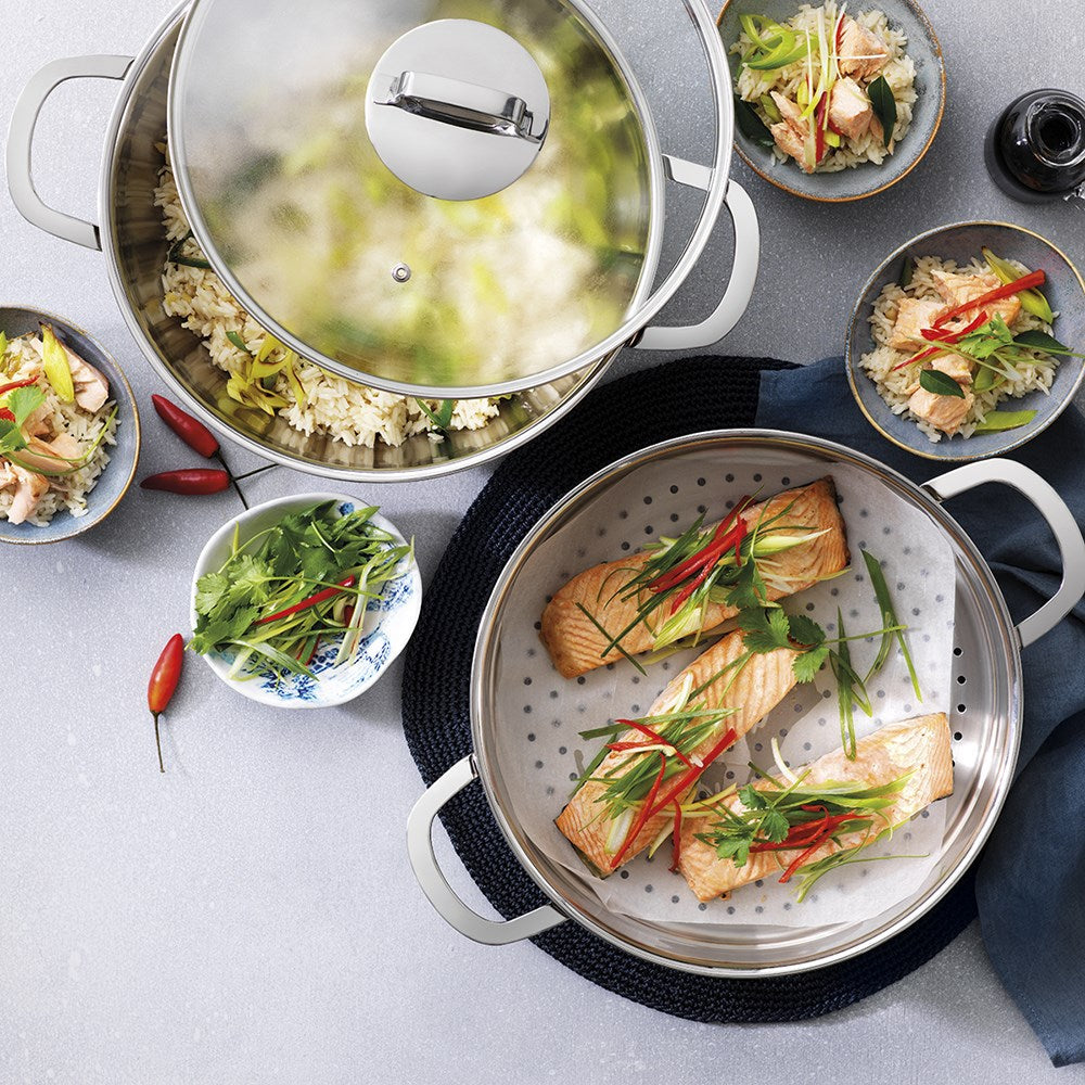 Two shiny stainless steel steamer pots with sturdy handles - 28cm casserole steamer set - Baccarat