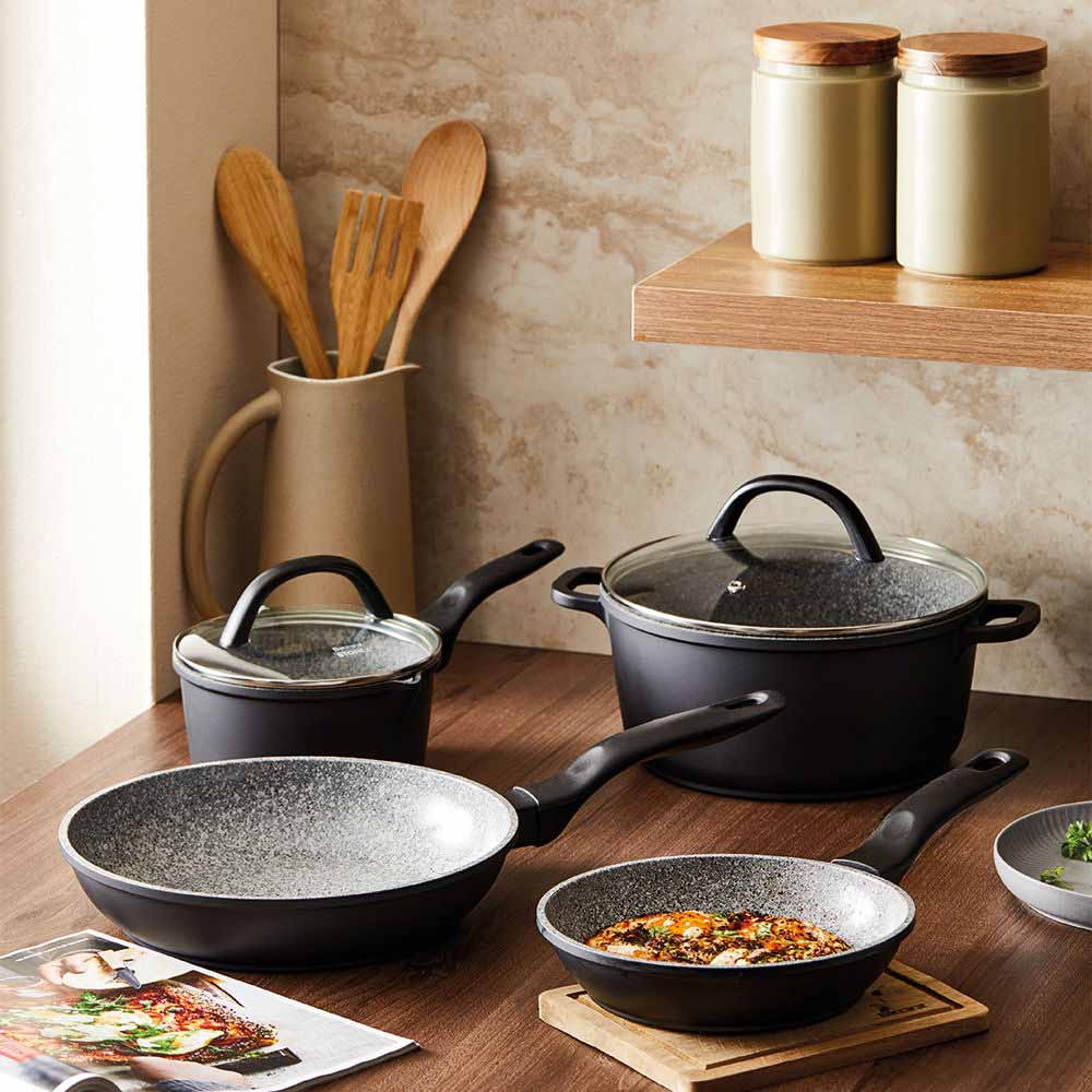 Grey non-stick cookware set with frying pan saucepan and pot with lids - Baccarat 4-piece cookware