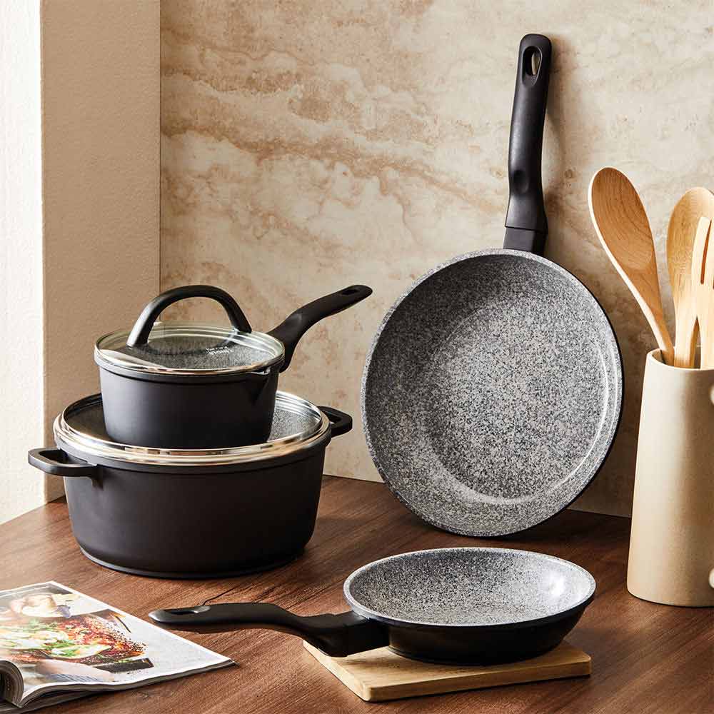 Grey non-stick cookware set with frying pan saucepan and pot with lids - Baccarat 4-piece cookware