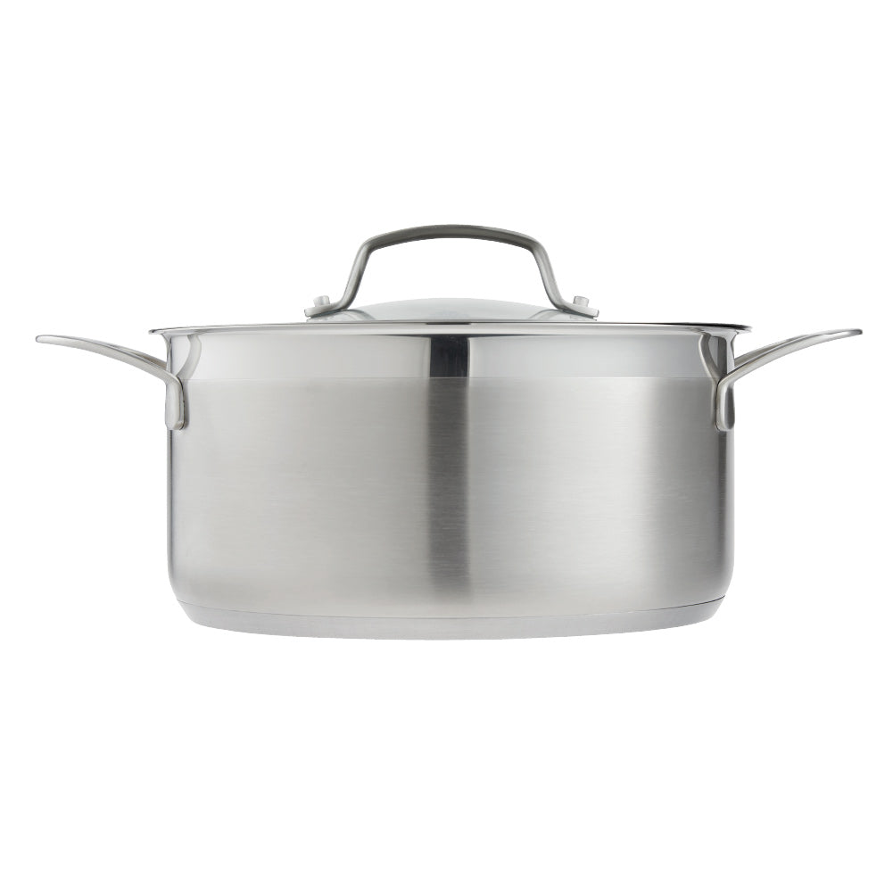 Shiny silver pot with a lid featuring a sleek handle design stainless steel saucepan 20cm - Baccarat