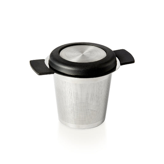Baccarat Barista Teahouse Arezzo Basket Infuser on a white background. 