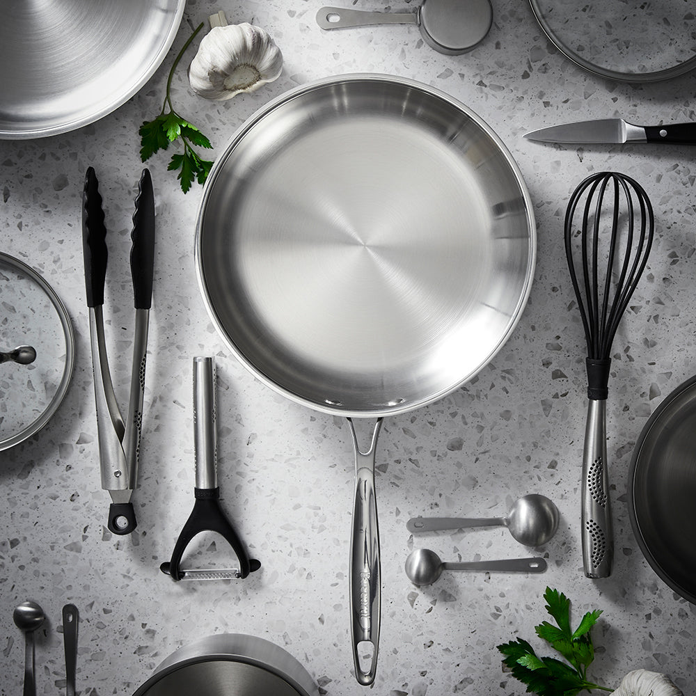 Nonstick frying pan with a comfortable grip elegant black finish - Baccarat Iconix Frypan 26cm