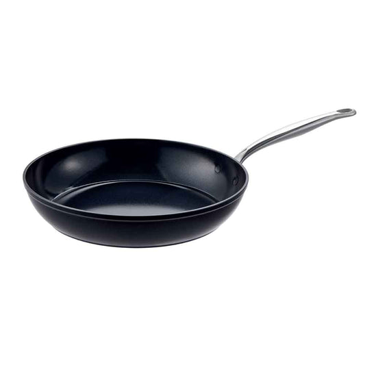 Close-up of a black cast iron skillet filled with vibrant ratatouille colour frypan 26cm - Baccarat
