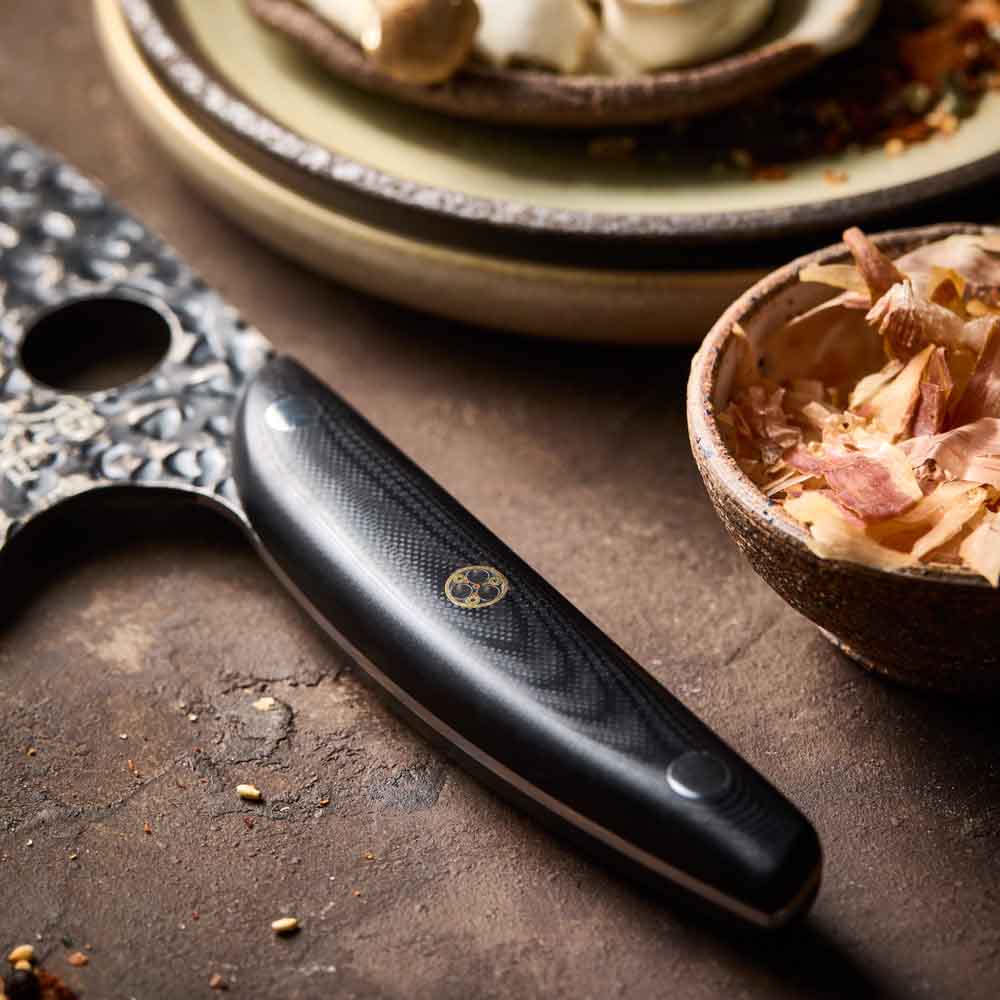 Baccarat KUROI KIBA Moon Knife 12.5cm detail image of handle at Baccarat