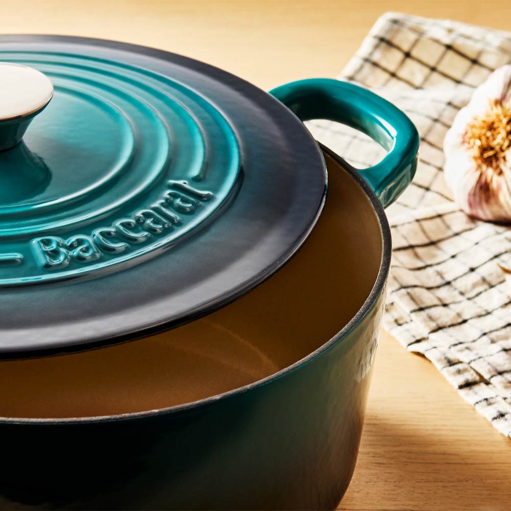 Baccarat Le Connoisseur Cast Iron Round French Oven 3.9L Lagoon Blue at Baccarat